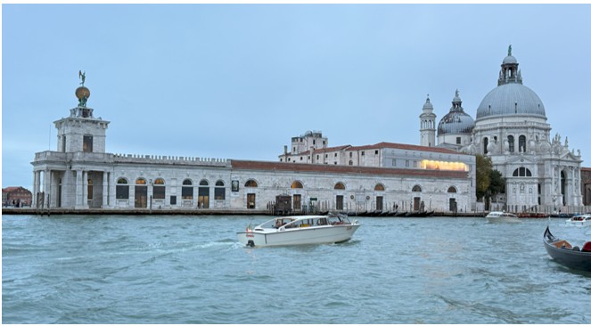 Left: Punta della Dogana, the former Venetian customs house.
Right: Basilica di Santa Maria della Salute,